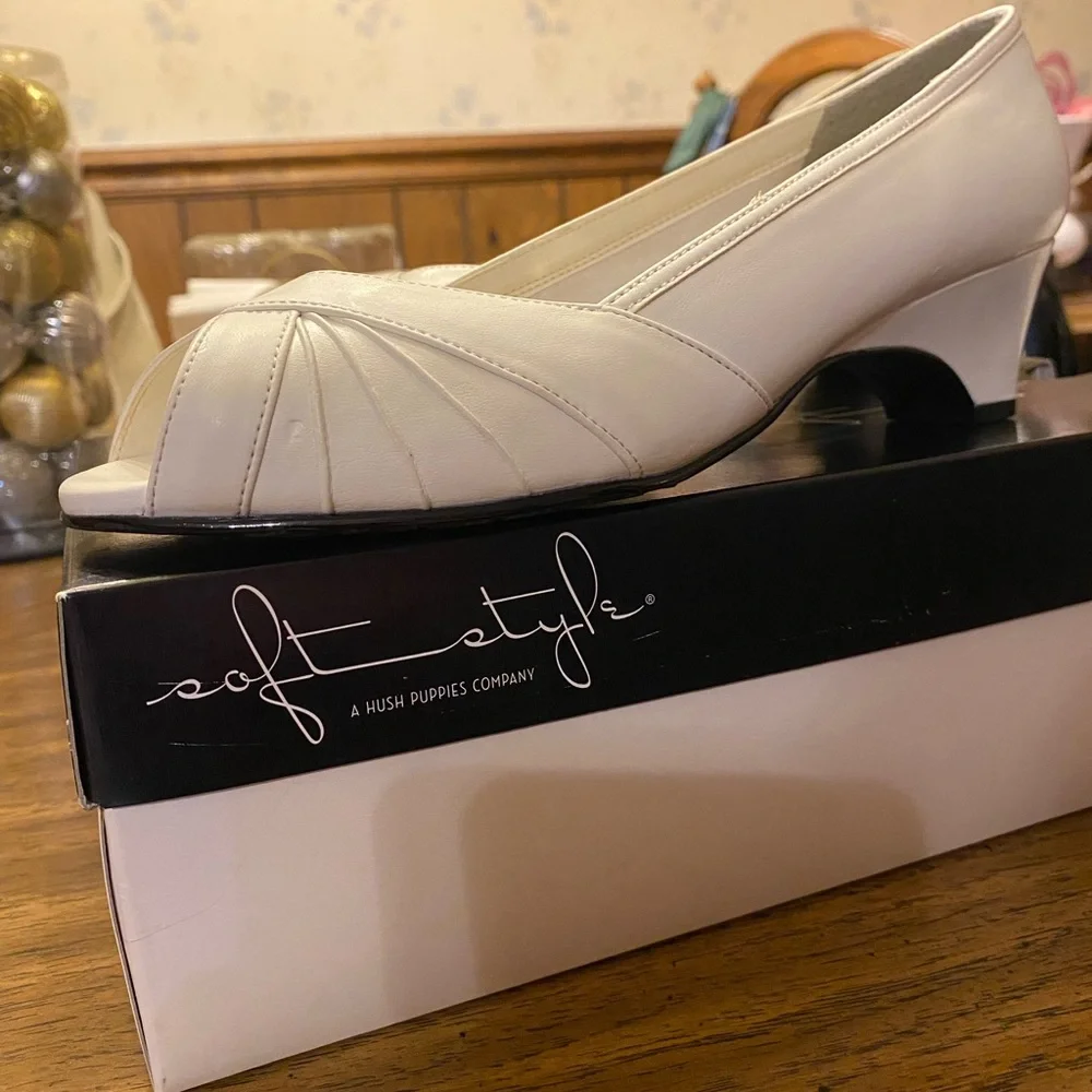 White Peep-Toe Heels by Anne Klein - Picture 3 of 8